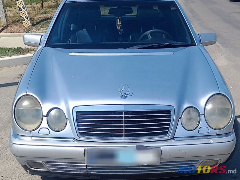 1996' Mercedes-Benz E-Class photo #1