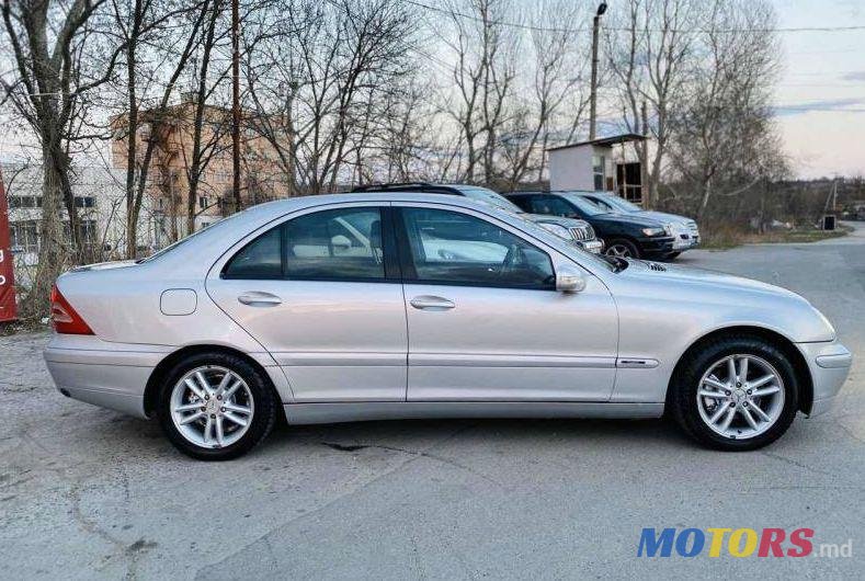 2002' Mercedes-Benz C photo #1