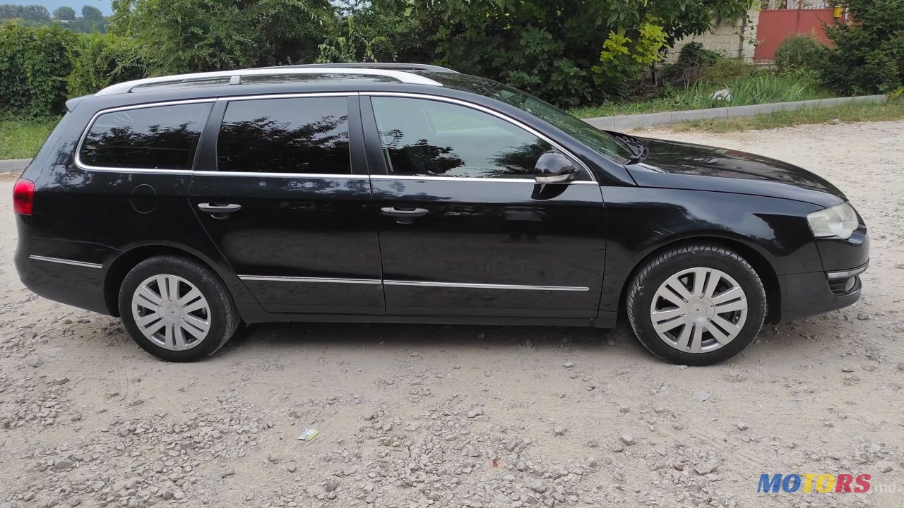 2007' Volkswagen Passat photo #4