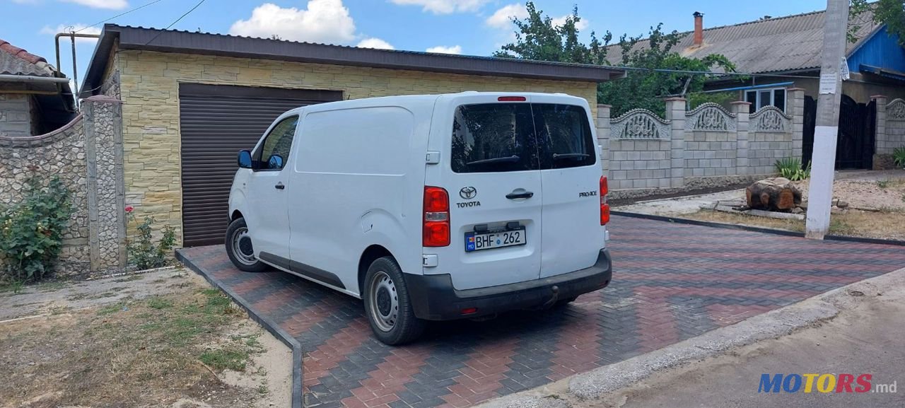 2016' Toyota Proace photo #4