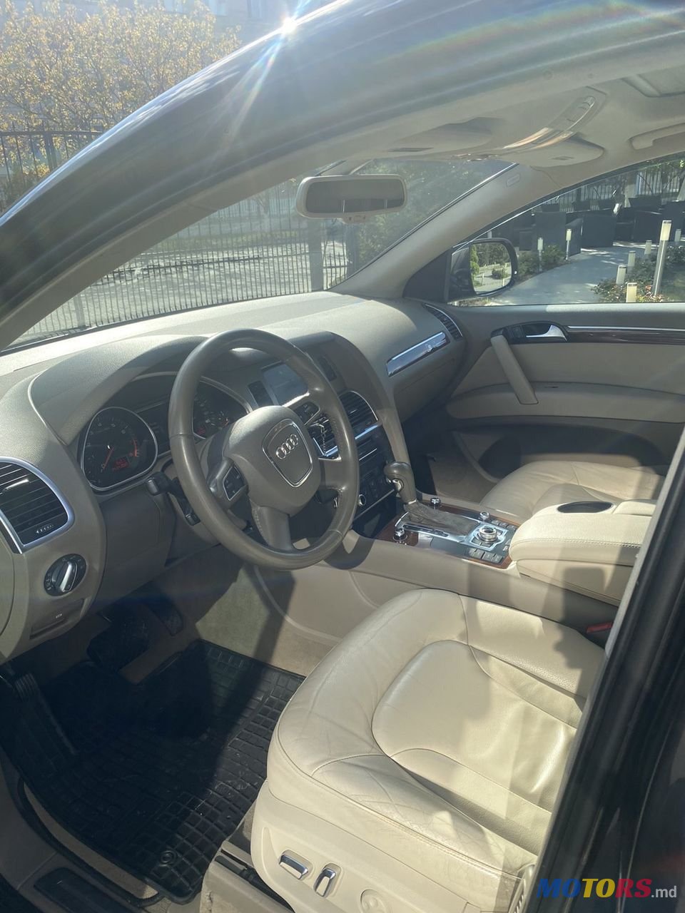 2011' Audi Q7 photo #6