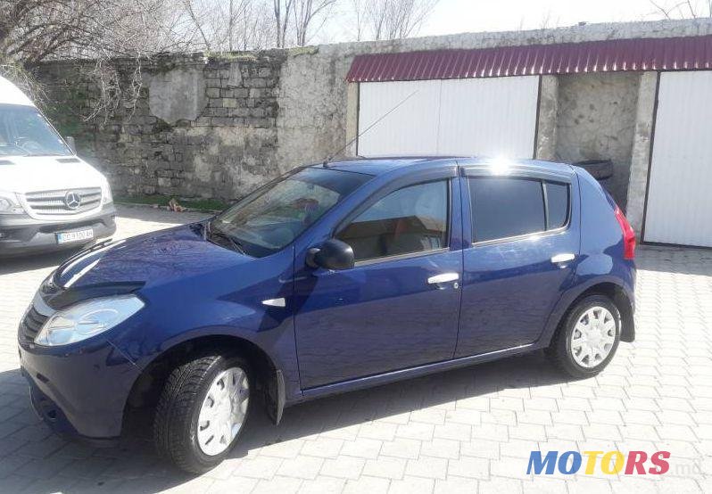 2009' Dacia Sandero photo #1