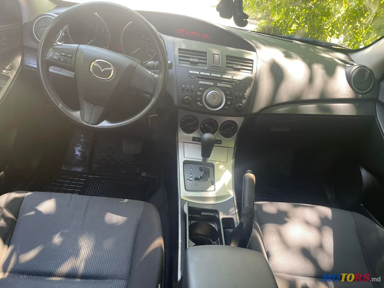 2011' Mazda 3 photo #4