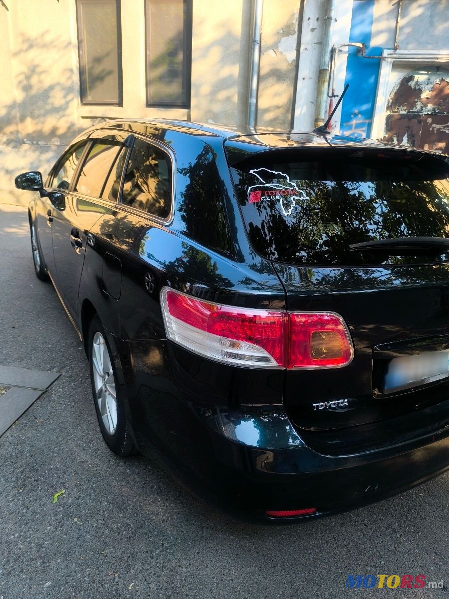 2011' Toyota Avensis photo #5