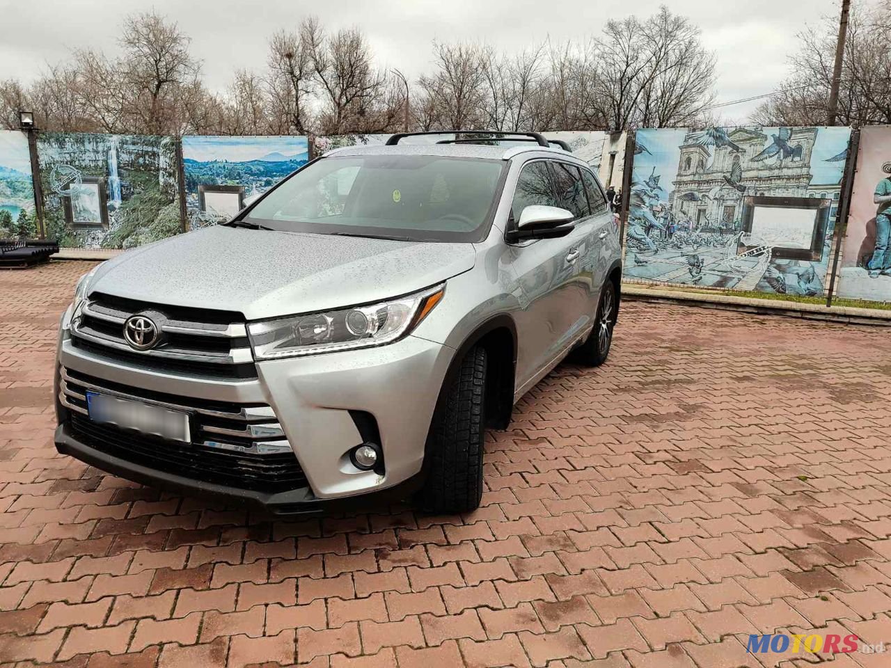 2017' Toyota Highlander photo #2