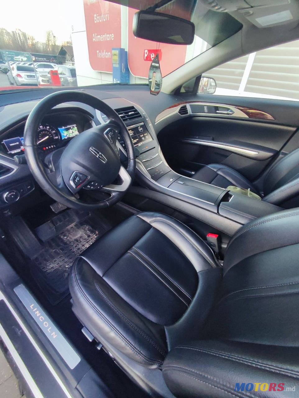 2015' Lincoln MKZ photo #3