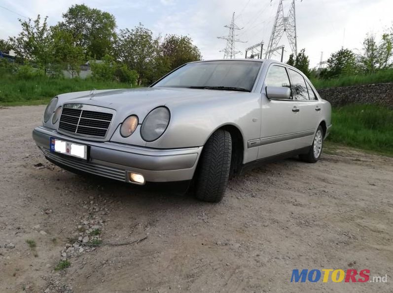 1999' Mercedes-Benz E photo #2