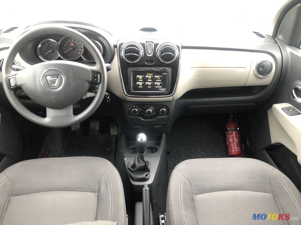 2012' Dacia Lodgy photo #1