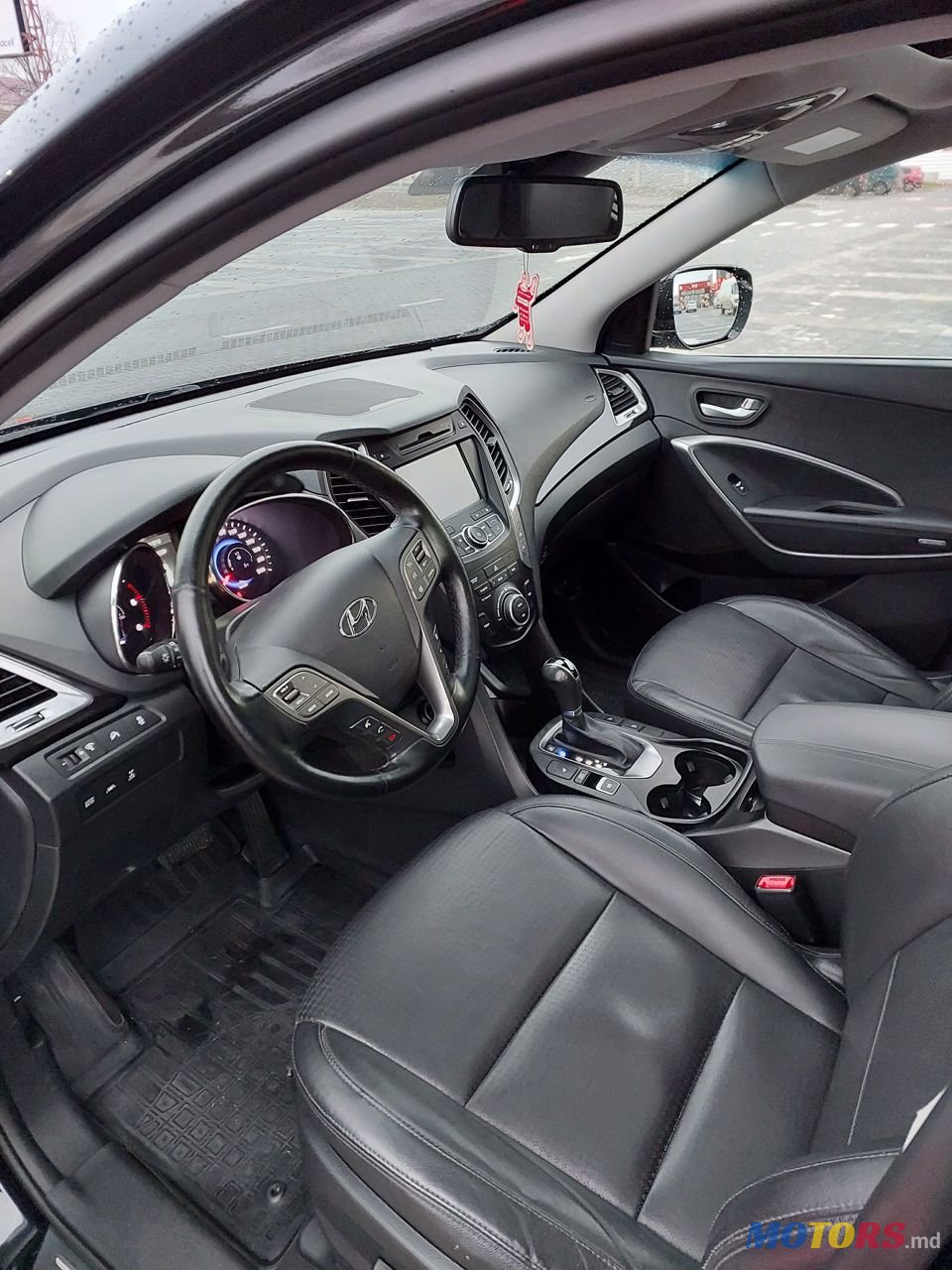 2014' Hyundai Santa Fe photo #5