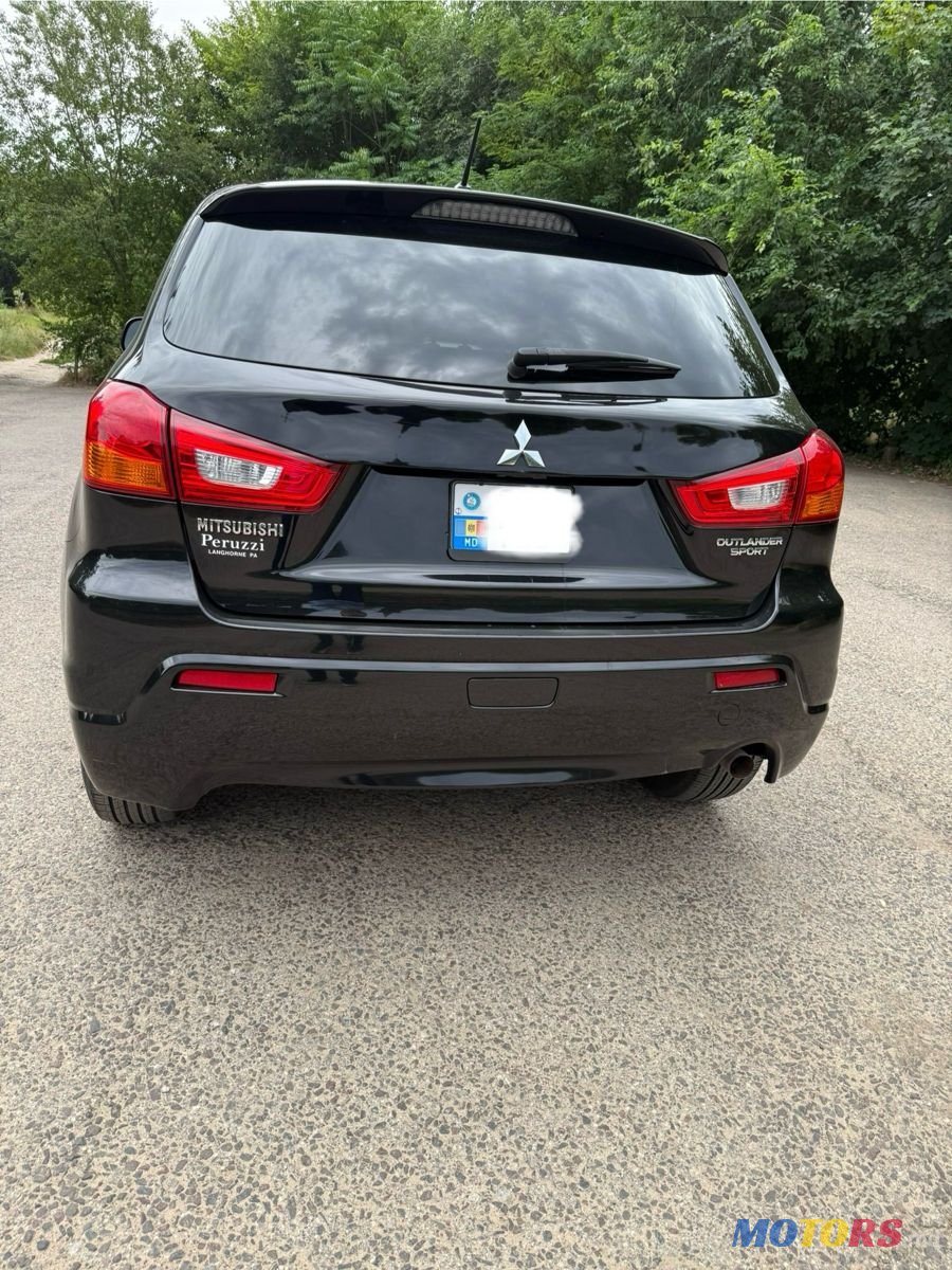 2011' Mitsubishi ASX photo #2