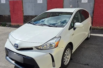 2015' Toyota Prius v
