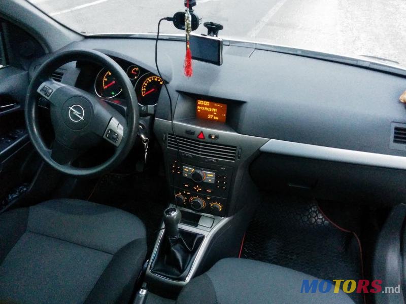 2005' Opel Astra photo #5