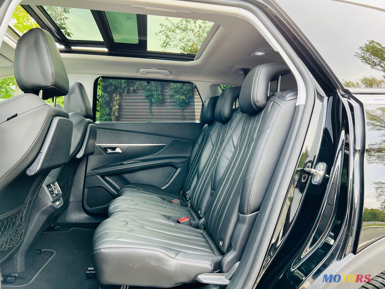 2018' Peugeot 5008 photo #6