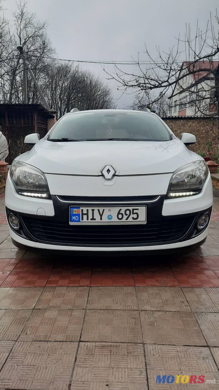 2013' Renault Megane photo #1