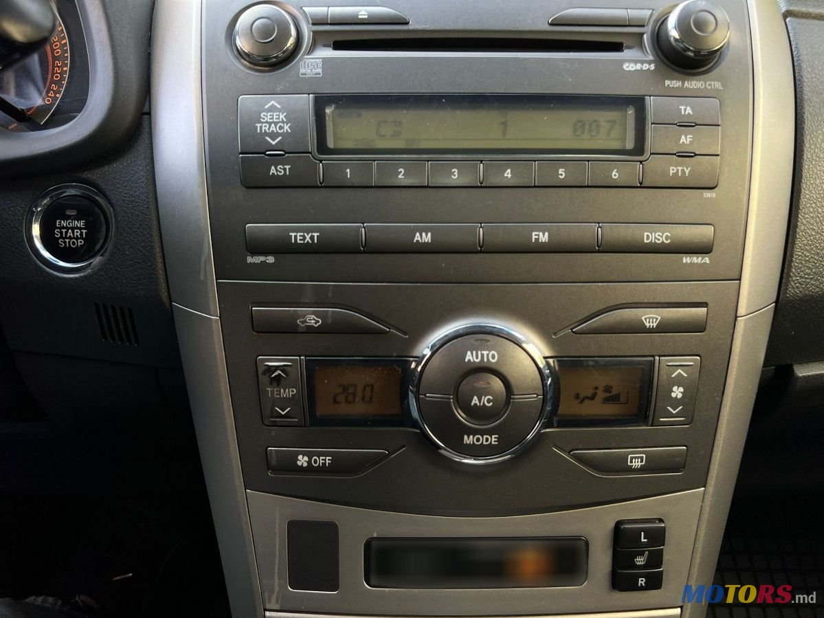 2008' Toyota Corolla photo #2