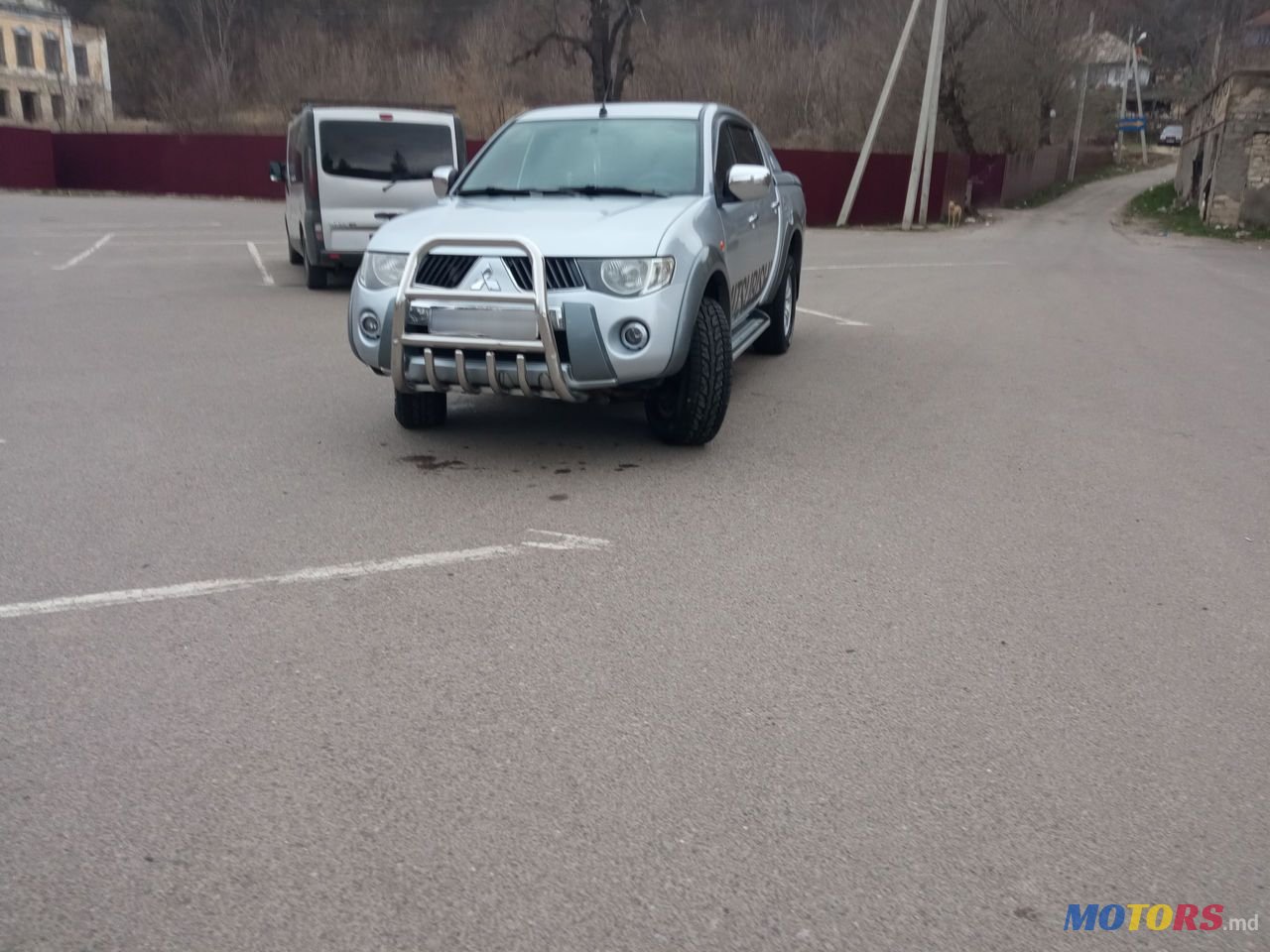 2007' Mitsubishi L Series photo #4