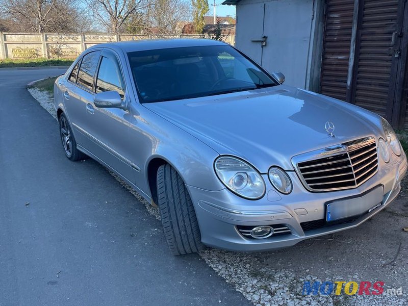 2008' Mercedes-Benz E-Class photo #1