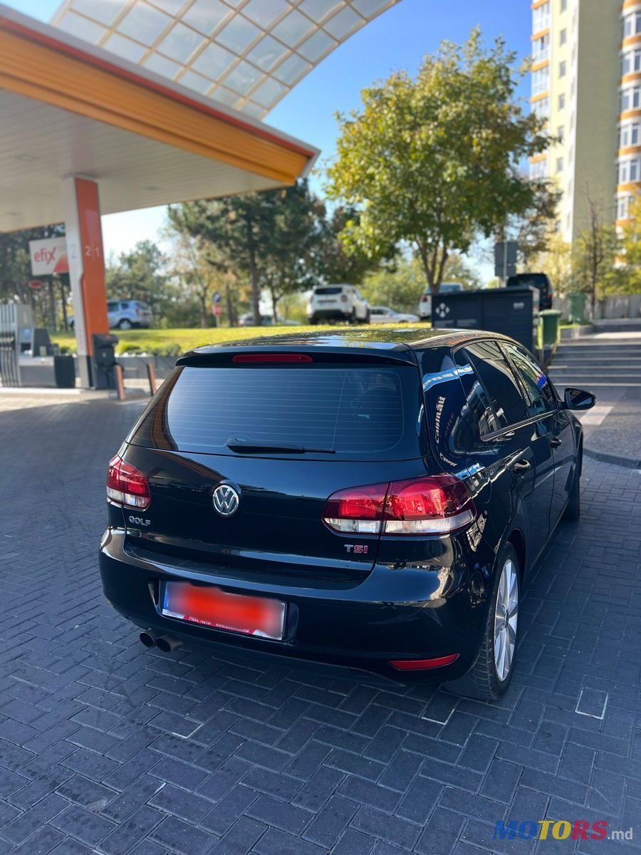 2010' Volkswagen Golf photo #3
