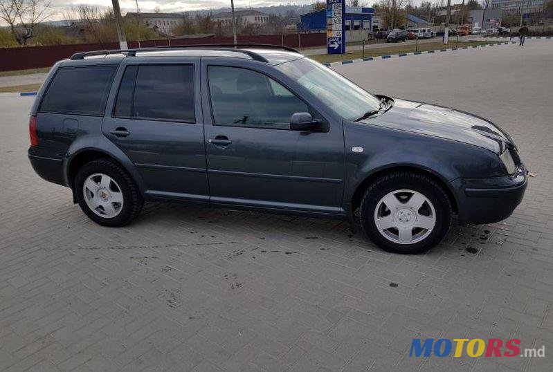 2001' Volkswagen Bora photo #1