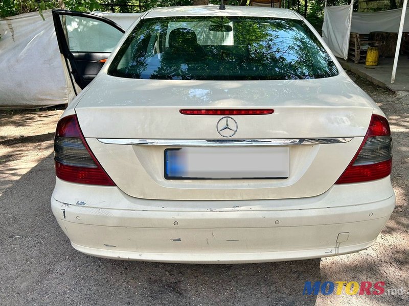 2007' Mercedes-Benz E-Class photo #3