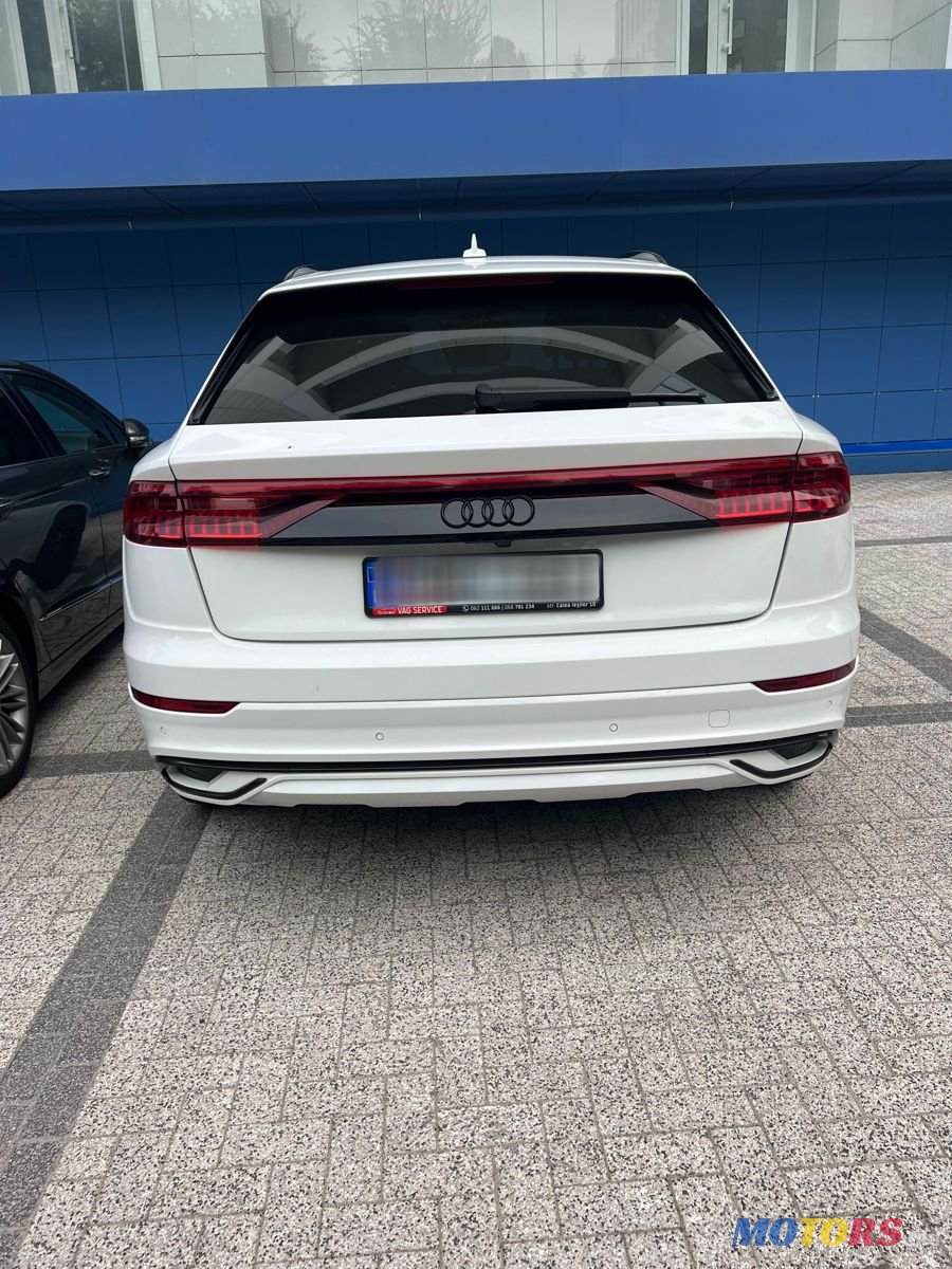 2019' Audi Q8 photo #2
