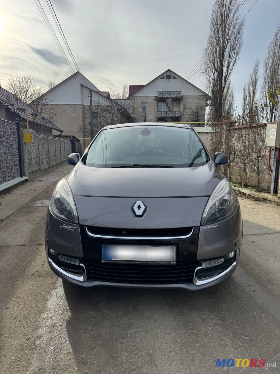 2012' Renault Scenic photo #1