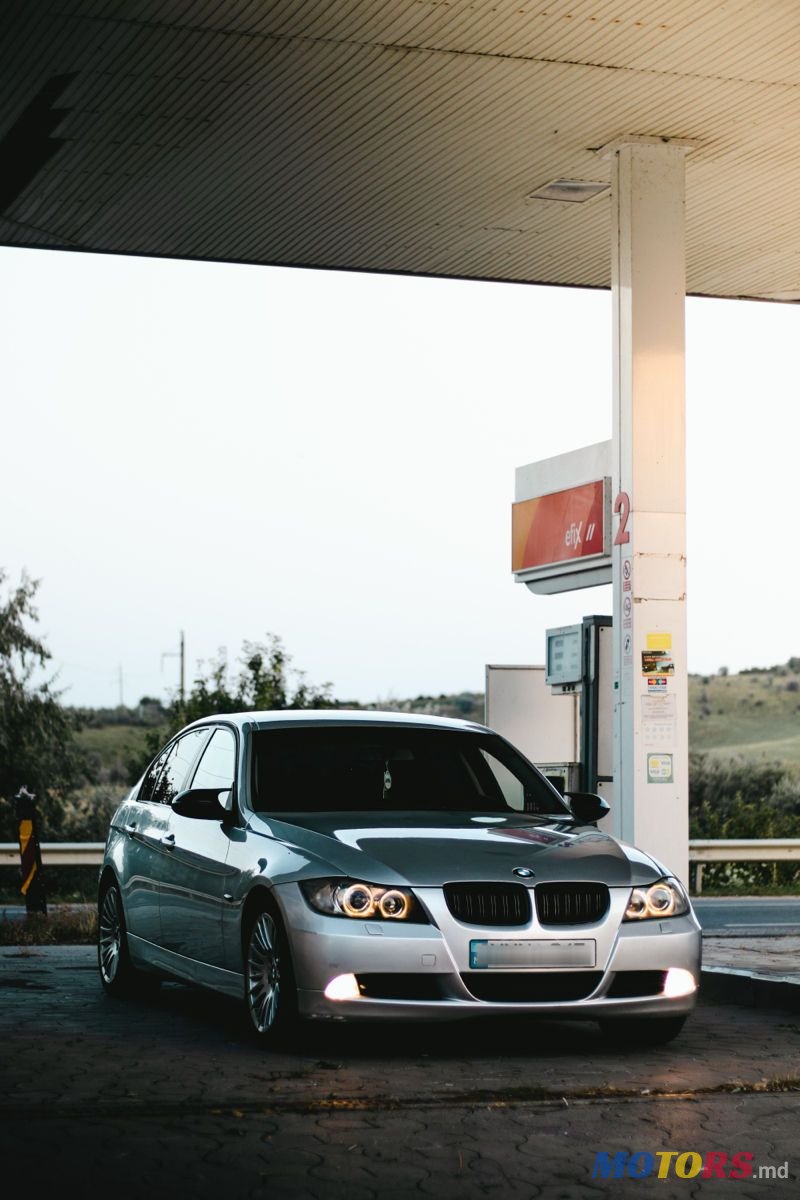 2007' BMW 3 Series photo #2