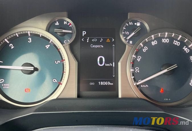 2023' Toyota Land Cruiser Prado photo #5