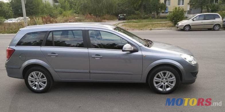 2009' Opel Astra photo #1