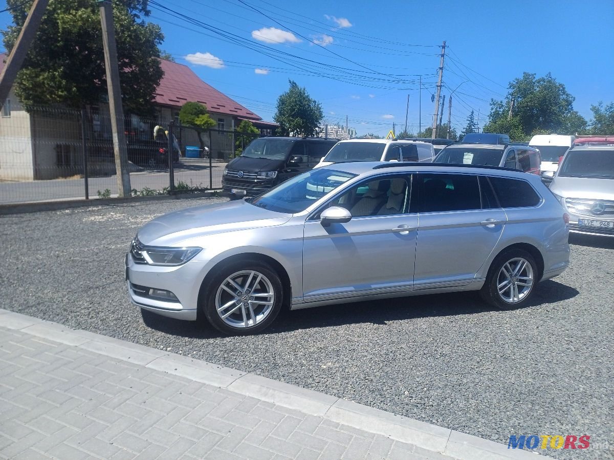 2016' Volkswagen Passat photo #3