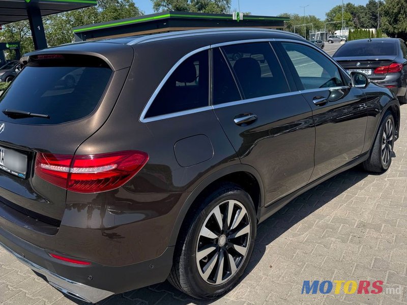 2016' Mercedes-Benz GLC photo #3