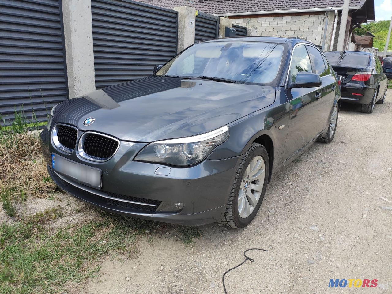 2010' BMW 5 Series photo #1