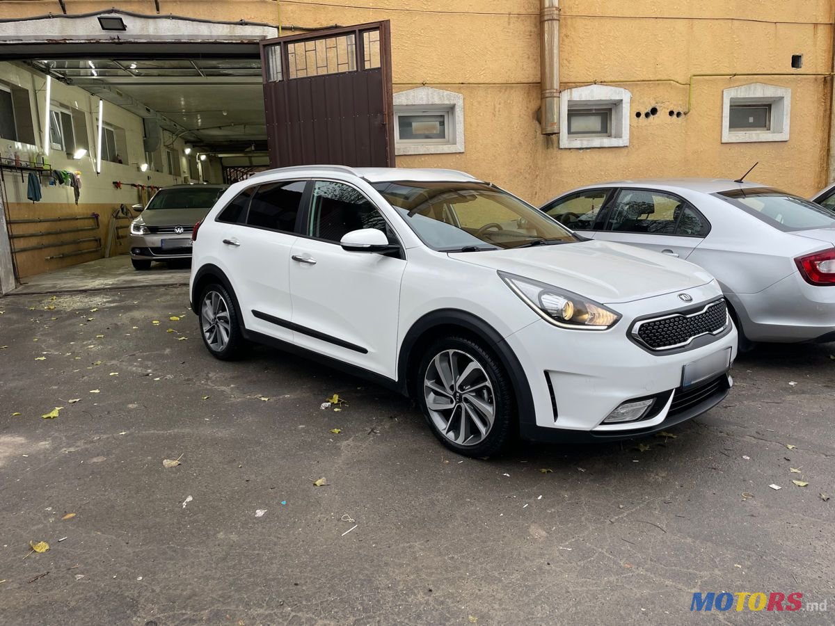 2018' Kia Niro photo #2
