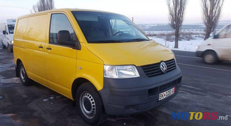 2008' Volkswagen Transporter photo #3