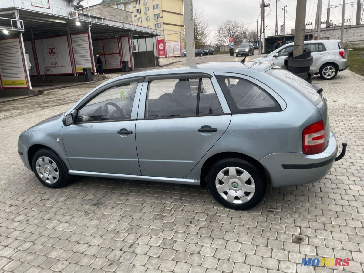 2002' Skoda Fabia photo #6