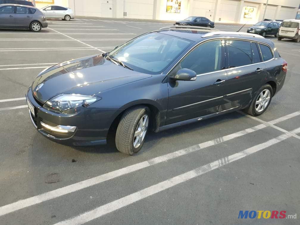 2014' Renault Laguna photo #2