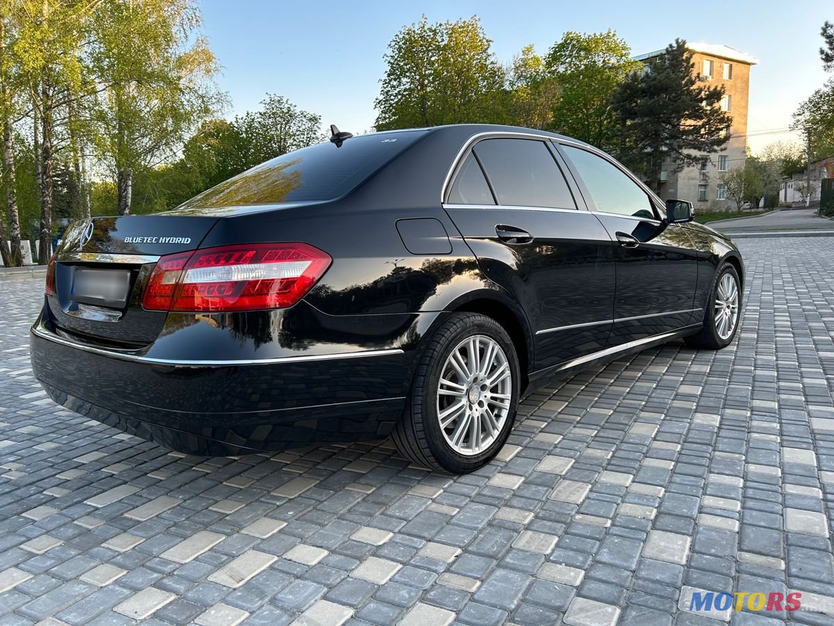 2012' Mercedes-Benz E-Class photo #6