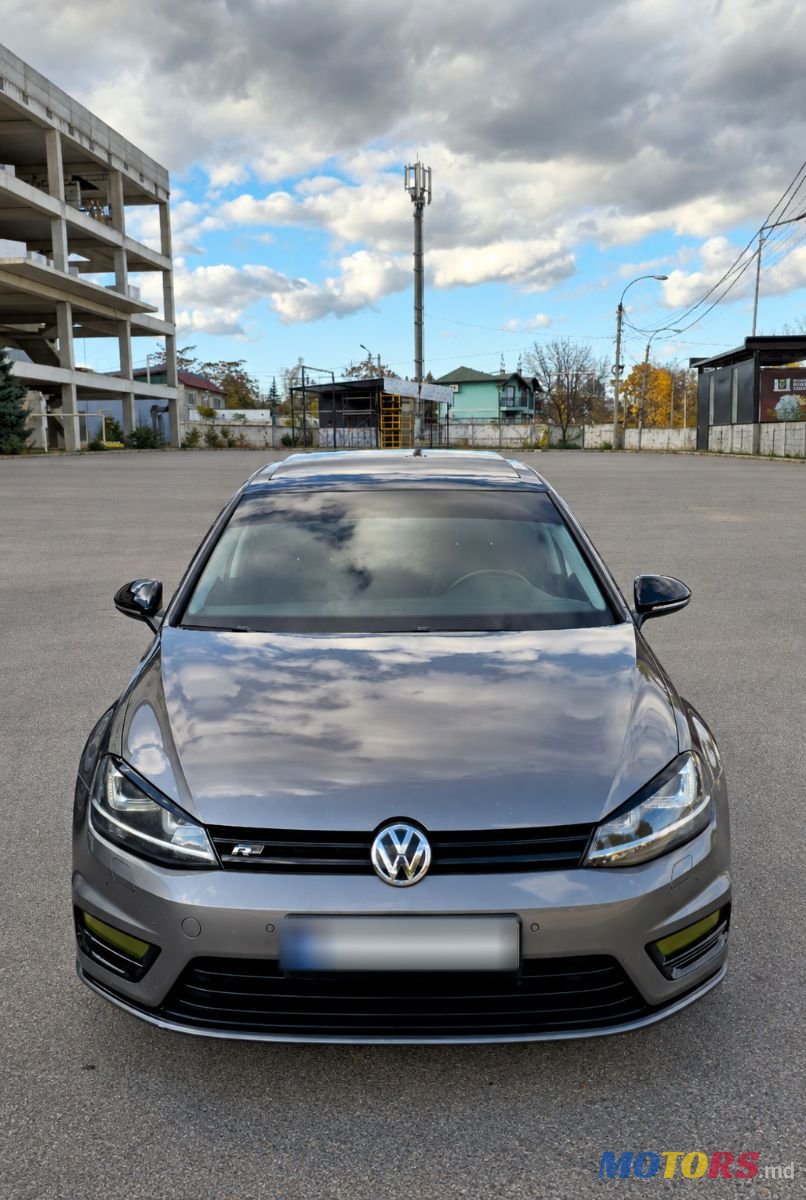 2015' Volkswagen Golf photo #1