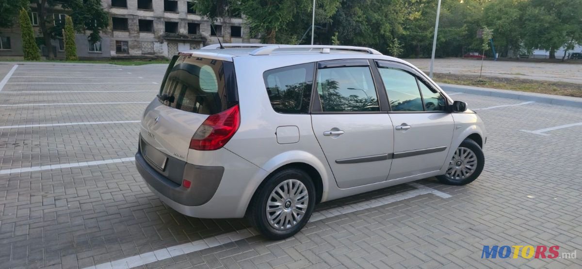 2007' Renault Grand Scenic photo #5