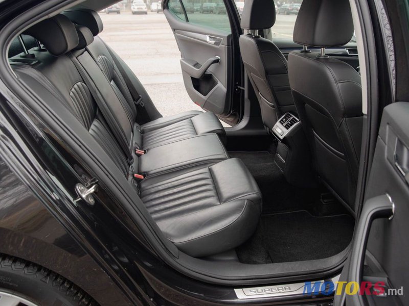 2019' Skoda Superb photo #6