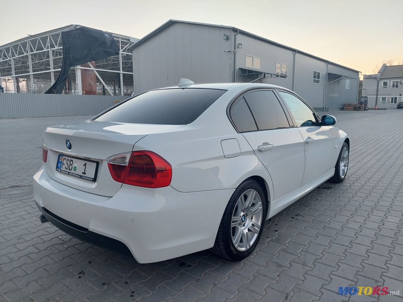 2008' BMW 3 Series photo #4