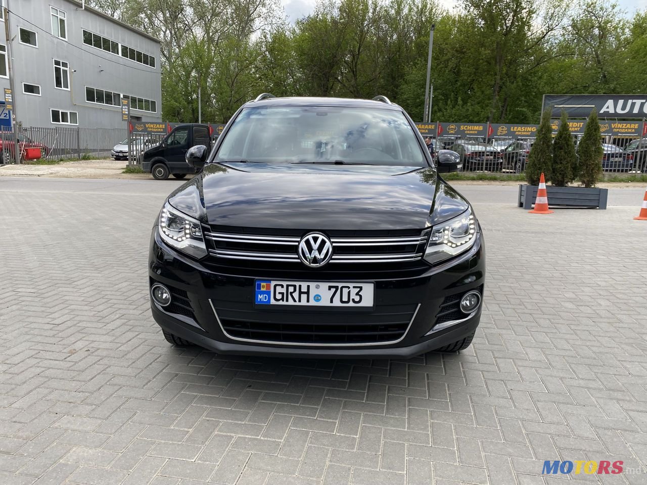 2013' Volkswagen Tiguan photo #2