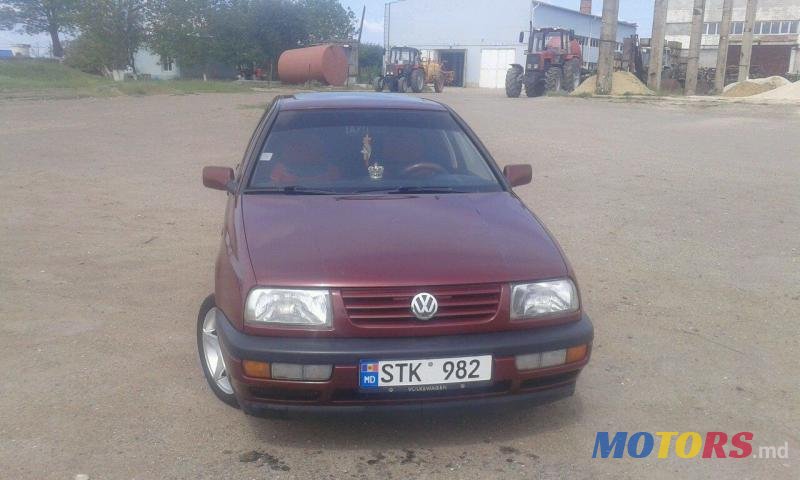1995' Volkswagen Vento photo #3