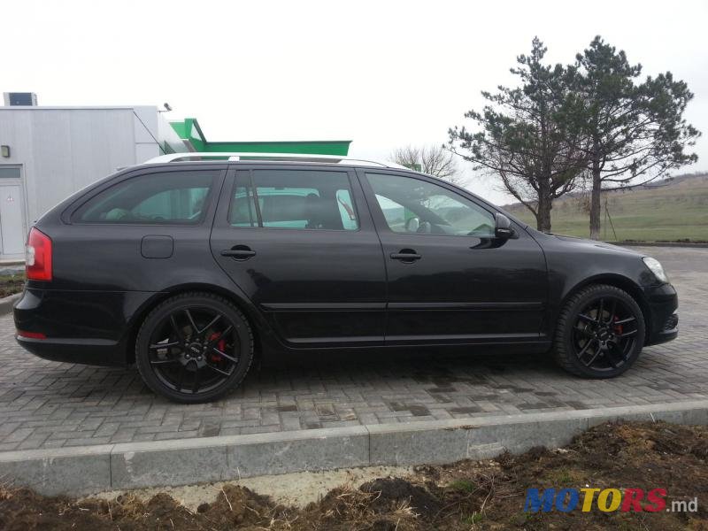 2011' Skoda Octavia photo #2