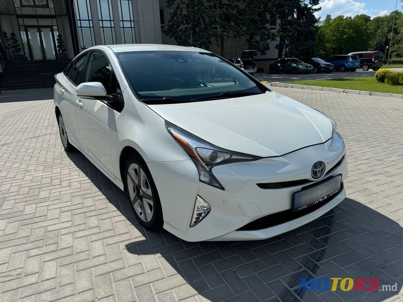 2018' Toyota Prius photo #1