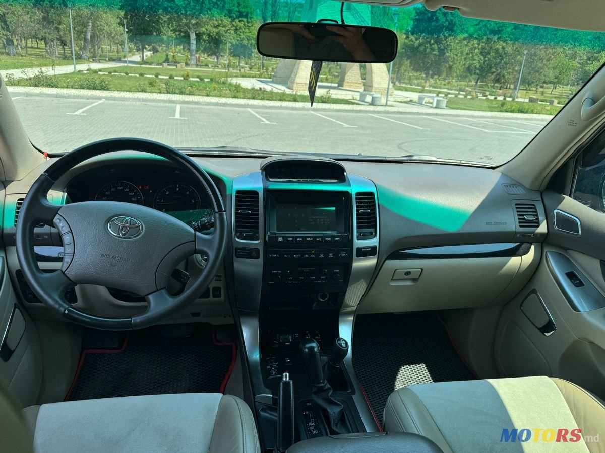 2009' Toyota Land Cruiser Prado photo #5