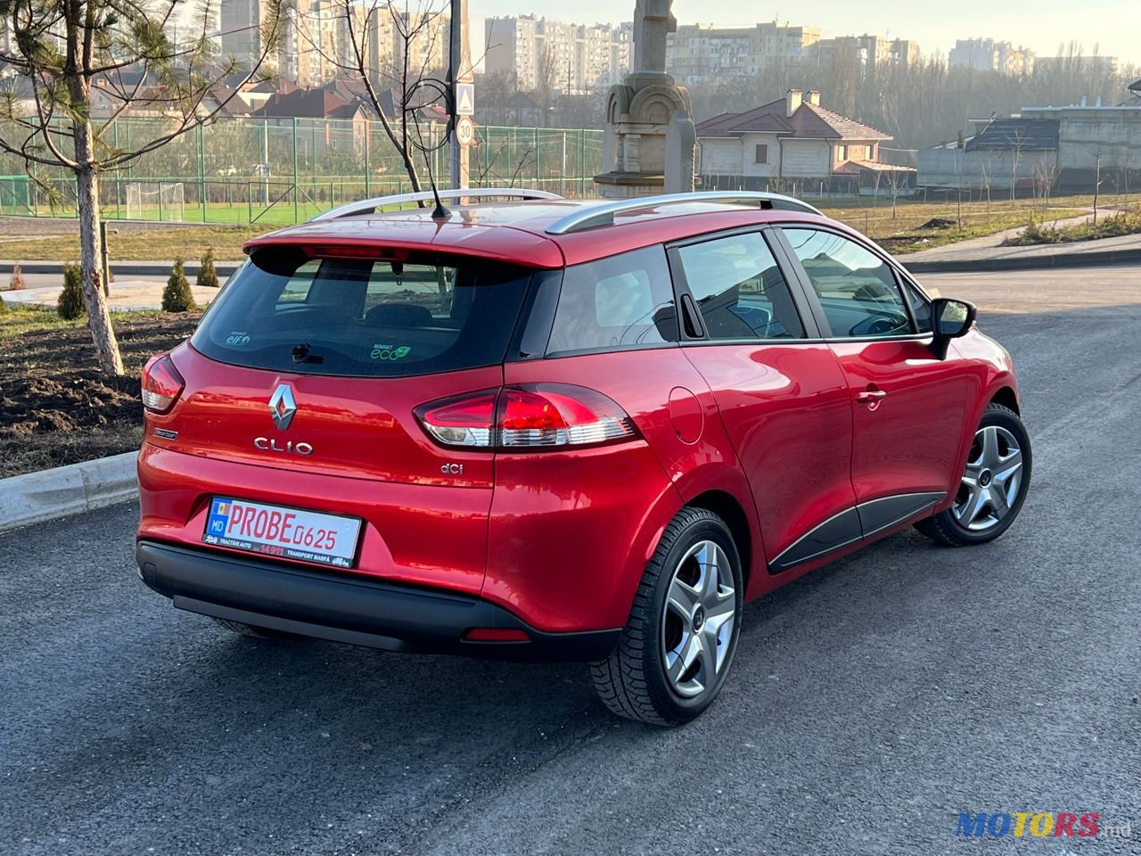 2014' Renault Clio photo #4