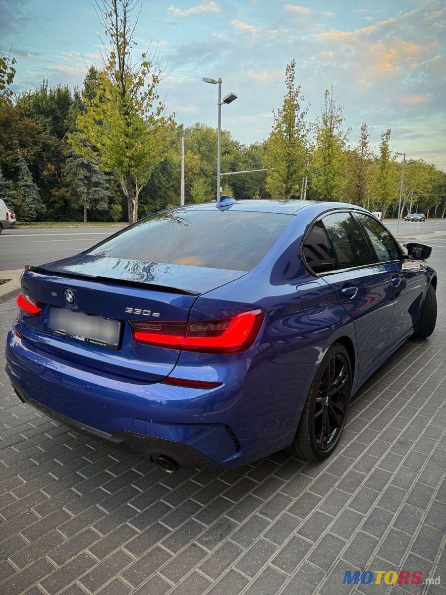 2021' BMW 3 Series photo #3