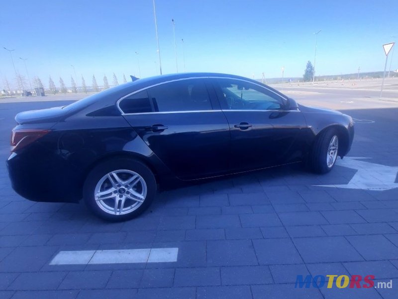 2011' Opel Insignia photo #3