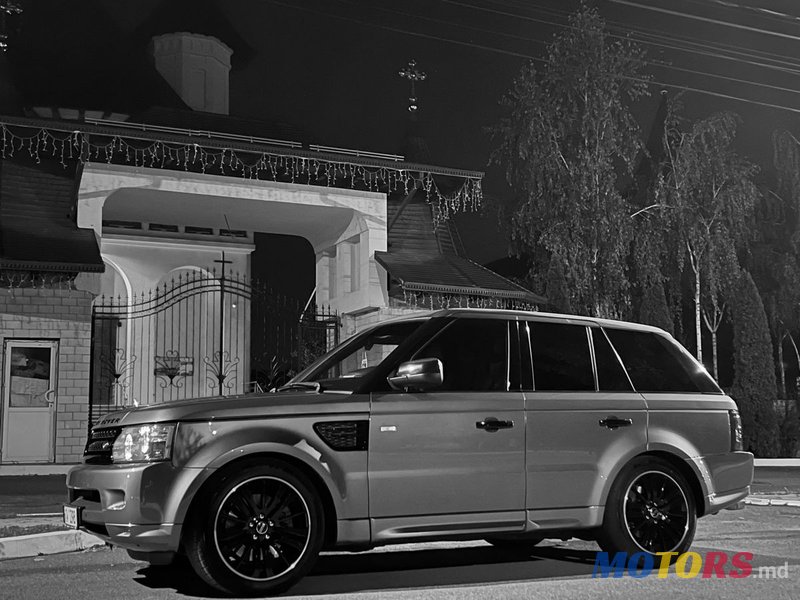 2011' Land Rover Range Rover Sport photo #3